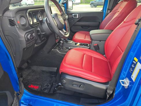 Used 2024 Jeep Wrangler Unlimited Rubicon 392 AWD/4WD image 19
