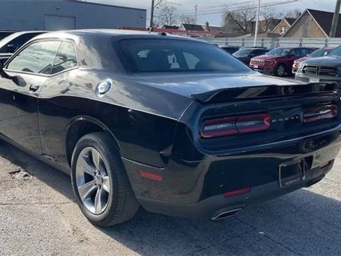 Used 2021 Dodge Challenger SXT RWD image 5