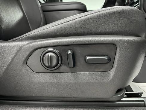 Used 2021 Chevrolet Silverado 1500 LTZ AWD/4WD image 61