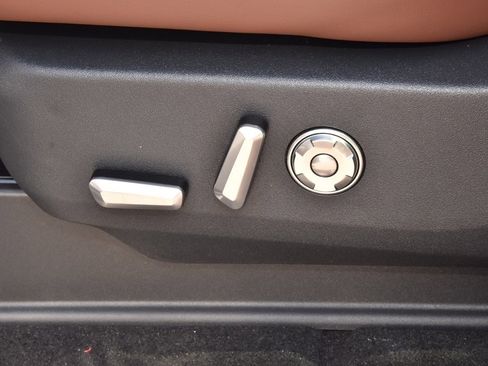 New 2025 Lincoln Navigator L Reserve image 40