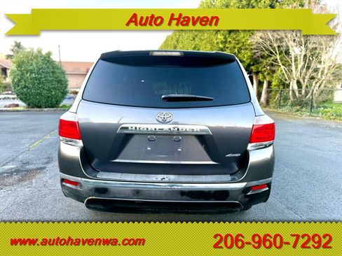 Used 2013 Toyota Highlander 4WD w/ Cold Weather Pkg image 6