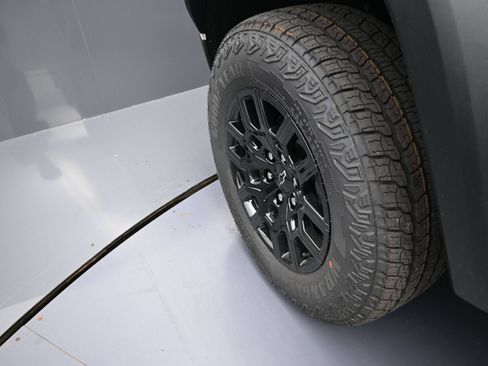 New 2026 Chevrolet Colorado Trail Boss AWD/4WD image 32