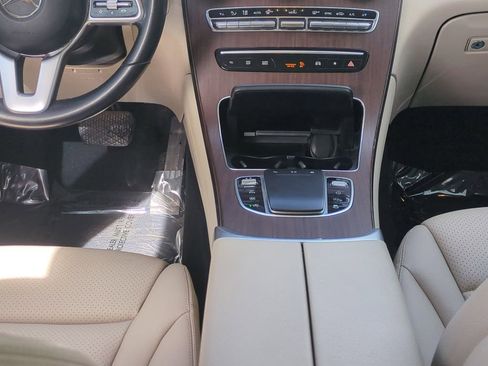 Used 2022 Mercedes-Benz GLC 300 4MATIC image 21