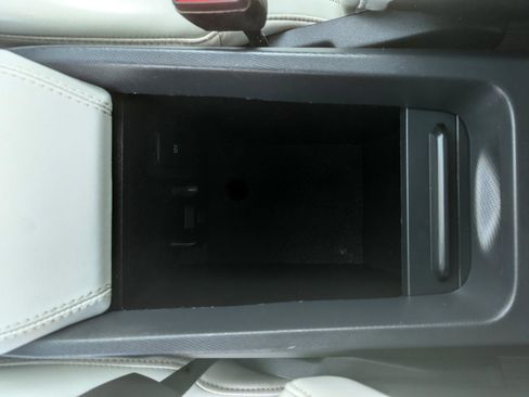 Used 2022 Ford Mustang Mach-E Premium w/ Ice White Appearance Package image 29