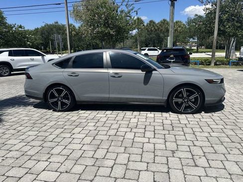 Used 2025 Honda Accord Sport image 34