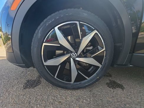 Certified 2023 Volkswagen ID.4 Pro S AWD/4WD image 29