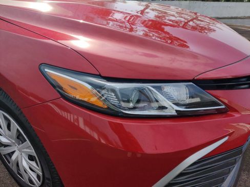 Used 2023 Toyota Camry LE image 11