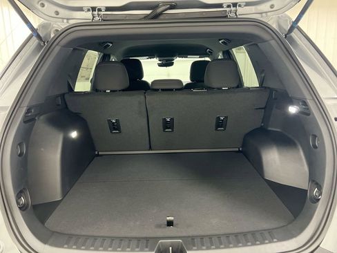 New 2026 Chevrolet Equinox LT image 24