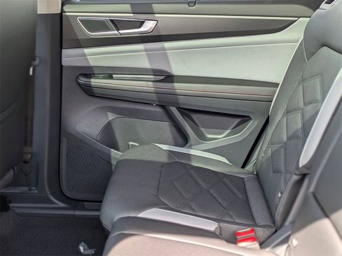 New 2025 Volkswagen Atlas Peak Edition SE image 22