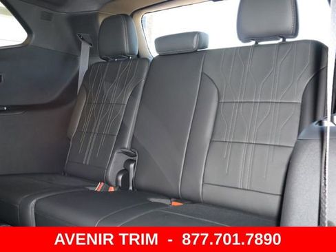New 2026 Buick Enclave Avenir w/ Super Cruise Package FWD image 15