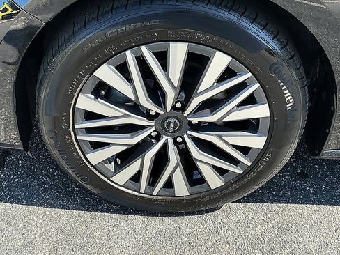 Certified 2024 Nissan Altima 2.5 SV FWD image 7