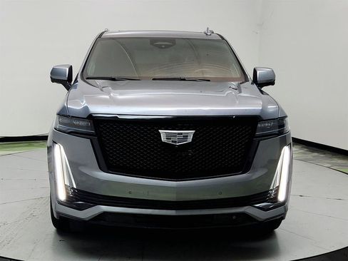Used 2022 Cadillac Escalade ESV Sport Platinum w/ LPO, ONYX Package AWD/4WD image 2