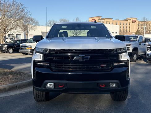 Used 2021 Chevrolet Silverado 1500 LT Trail Boss image 7
