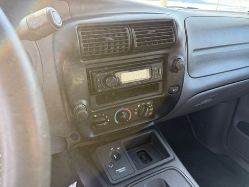 Used 2004 Ford Ranger Edge image 39