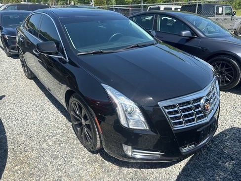 Used 2015 Cadillac XTS Luxury w/ Driver Awareness Package image 2