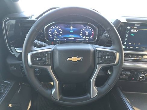 Used 2024 Chevrolet Silverado 2500 LTZ w/ LTZ Plus Package image 8