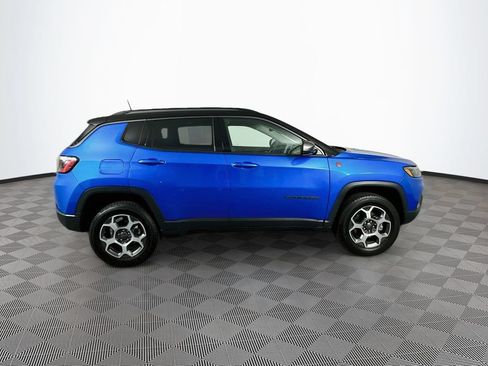 Used 2022 Jeep Compass Trailhawk AWD/4WD image 11