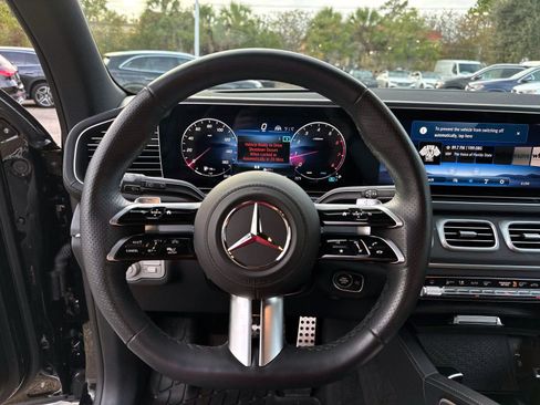 Certified 2025 Mercedes-Benz GLS 450 4MATIC image 25