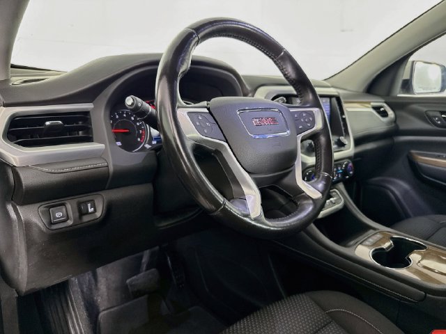 Used 2020 GMC Acadia SLE FWD image 20