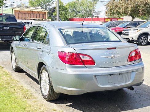 Used 2009 Chrysler Sebring Touring image 4
