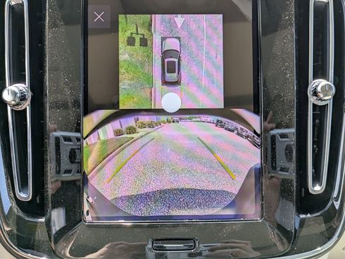 New 2026 Volvo XC40 B5 Plus w/ Climate Package image 21