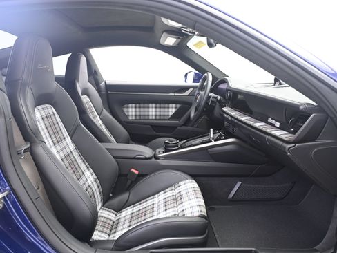 Certified 2025 Porsche 911 Turbo S AWD/4WD image 22
