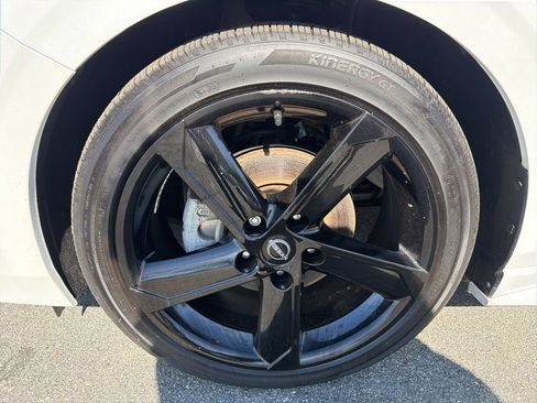 Used 2024 Nissan Sentra SR FWD image 38