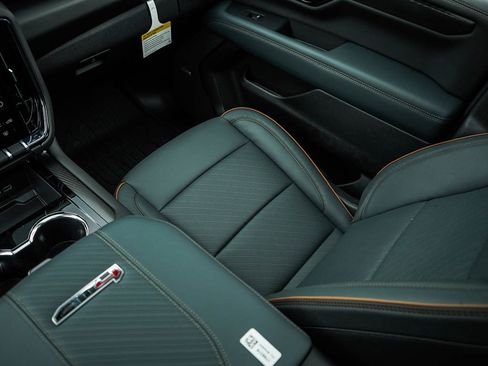 New 2026 GMC Yukon AT4 image 27