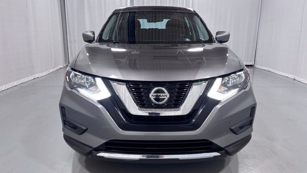 Used 2018 Nissan Rogue S AWD/4WD image 3