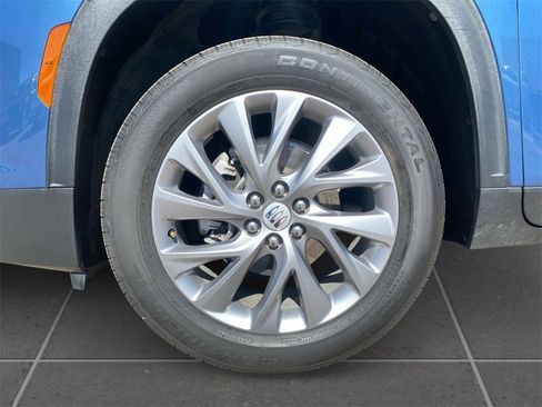 Used 2025 Buick Enclave Preferred image 10