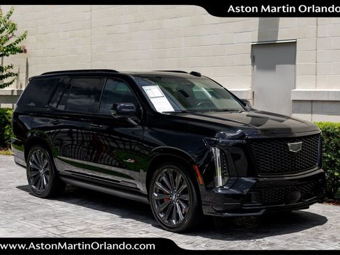 Used 2025 Cadillac Escalade V AWD/4WD image 15