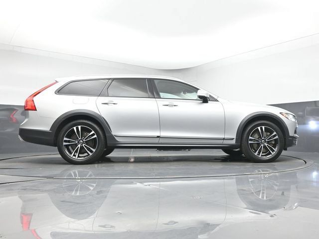 Used 2018 Volvo V90 T5 Cross Country w/ Plus Package AWD/4WD image 41