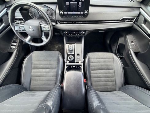 Used 2024 Mitsubishi Outlander SE Black Edition FWD image 20