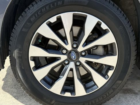 Used 2017 Subaru Outback 2.5i Limited image 12