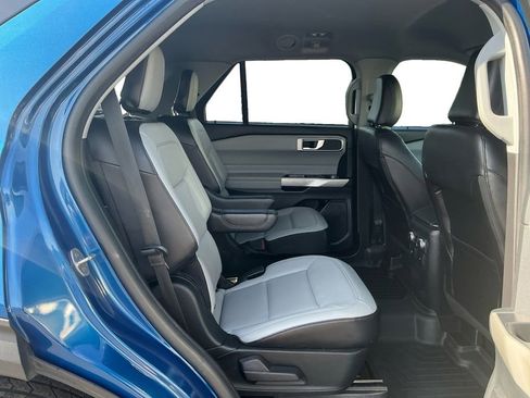 Certified 2021 Ford Explorer XLT w/ Equipment Group 202A AWD/4WD image 23