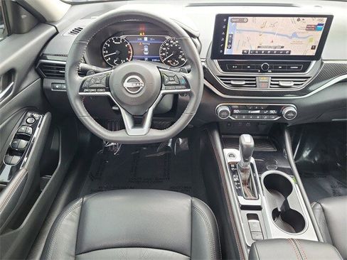 Used 2024 Nissan Altima 2.0 SR image 27