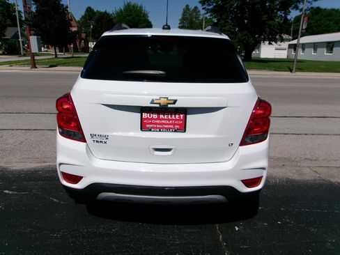 Used 2017 Chevrolet Trax LT w/ LT Convenience Package FWD image 7
