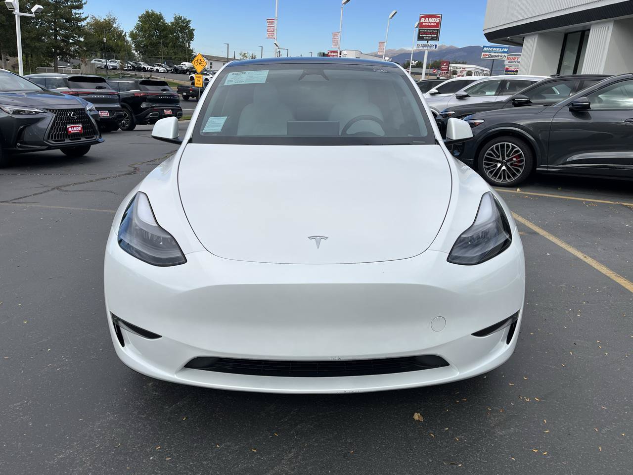 Used 2024 Tesla Model Y Long Range AWD/4WD image 11