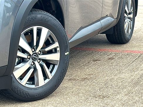 New 2026 Nissan Pathfinder SL FWD image 3