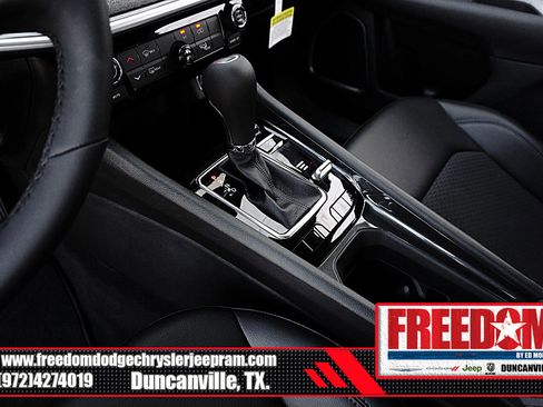 New 2026 Jeep Compass Latitude image 34