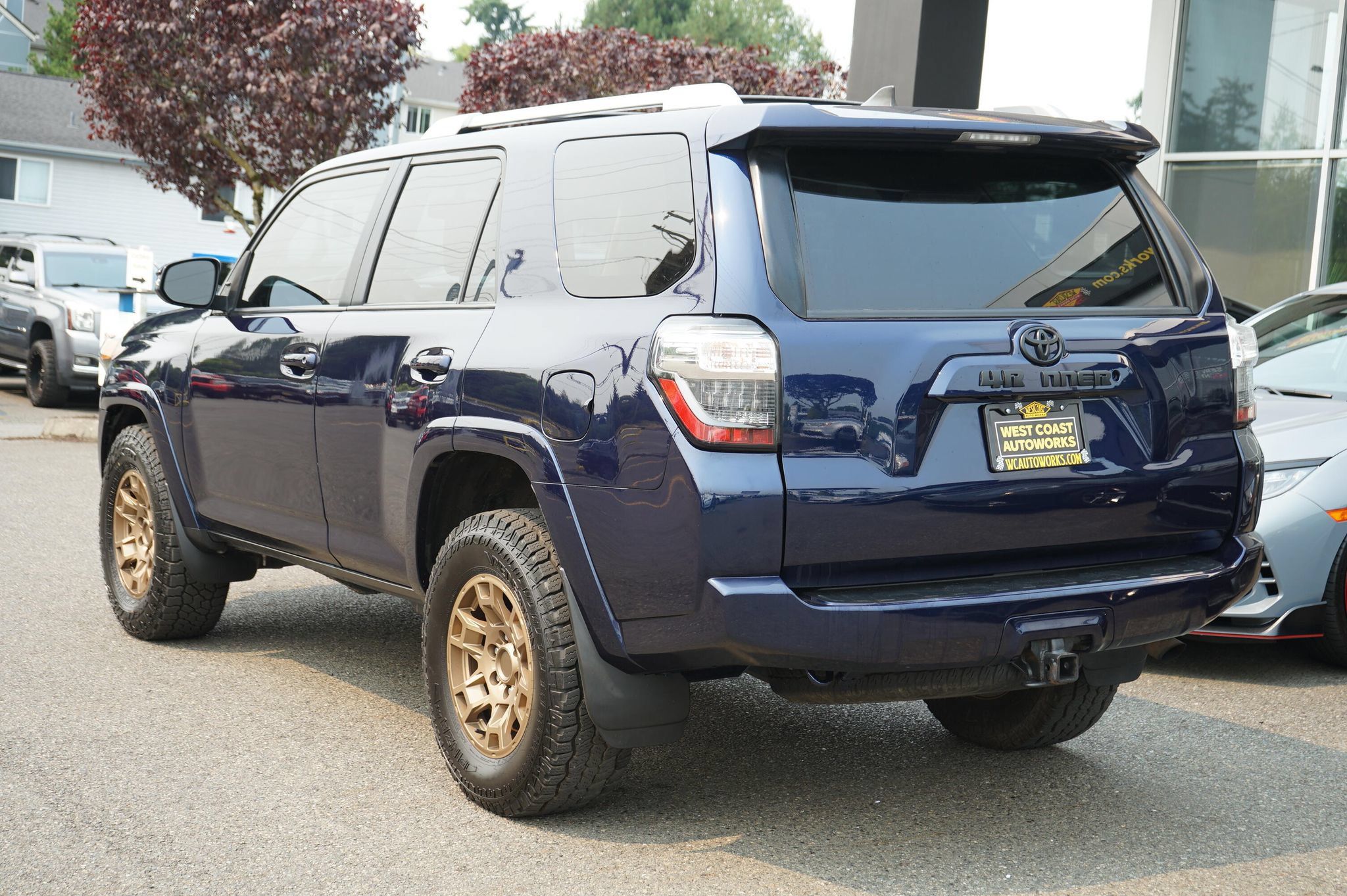 Used 2018 Toyota 4Runner SR5 Premium AWD/4WD image 3