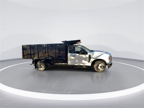 New 2024 Ford F350 XL w/ XL Chrome Package image 8