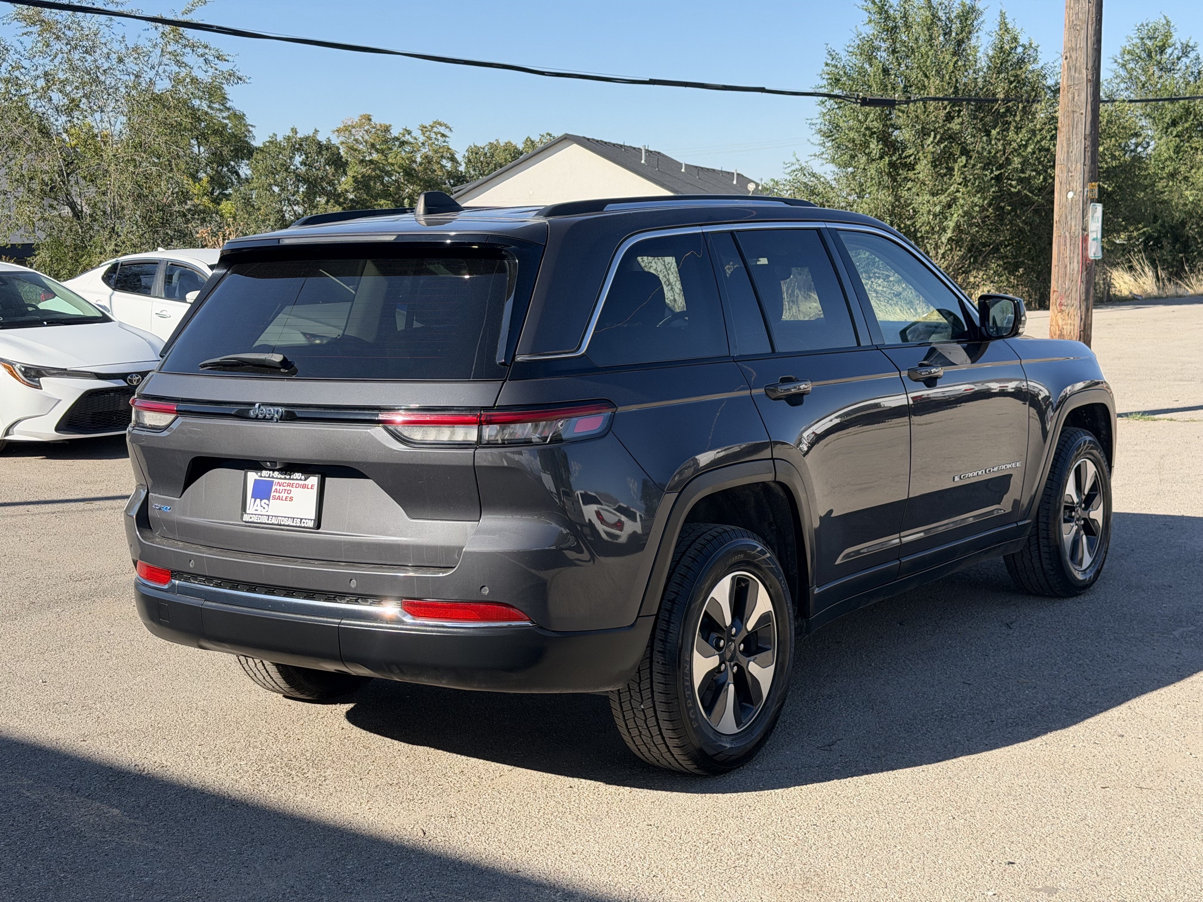 Used 2023 Jeep Grand Cherokee 4WD 4xe image 6
