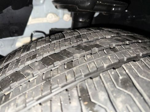 Used 2025 Nissan Rogue SL w/ SL Premium Package image 33