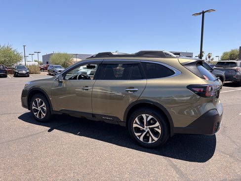 Certified 2024 Subaru Outback Premium AWD/4WD image 3