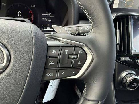 New 2026 Lexus LX 700h Luxury image 17