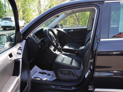 Used 2017 Volkswagen Tiguan Wolfsburg Edition AWD/4WD image 10