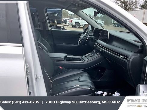 Used 2023 Hyundai Palisade Limited w/ Cargo Package image 6