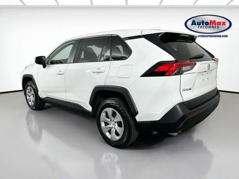 Used 2023 Toyota RAV4 LE AWD/4WD image 5