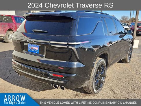 Used 2024 Chevrolet Traverse RS w/ LPO, Floor Liner Package image 12